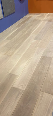 white oak 9" x 3/4" ~ long & wide plank hardwood floor